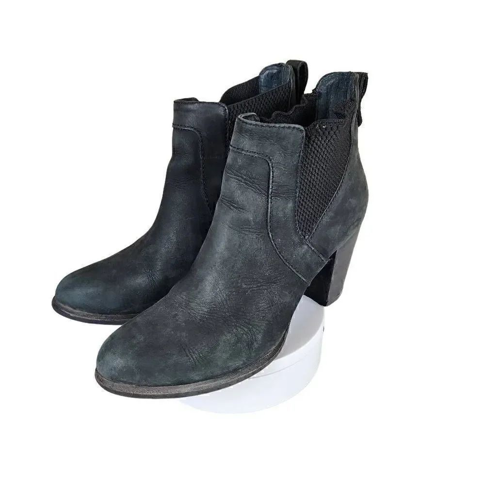 UGG- Women’s Cobie Leather Suede Black Pull On Booties Size 7.5
